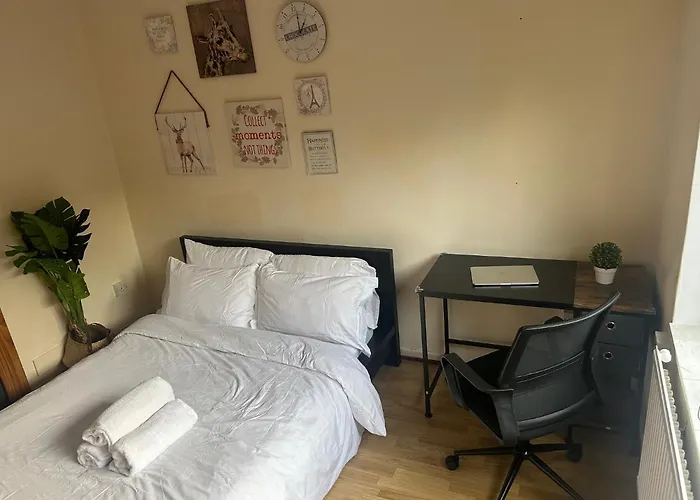 Spacious Bright Double Room